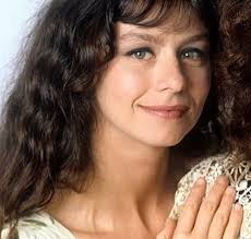 Películas, series y cortos dirigidas por Amanda Sans