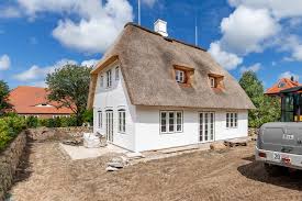 Für ein haus mit 150m² werden in sylt ca. Reetgedeckter Neubau In Attraktiver Lage Von Keitum Auf Sylt Immobilienzentrum Sylt