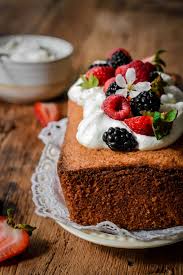 Breton Pound Cake Quatre Quarts With Berries And Whipped Cream In 2020 Pound Cake Cream Recipes Baking