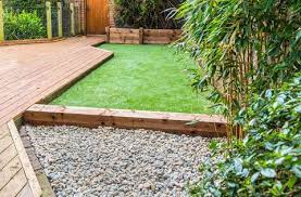 Low cost small garden design in circle. 9 Small Garden Ideas On A Budget