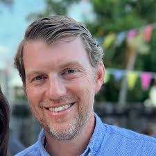 Jenna Grant's Instagram, Twitter & Facebook