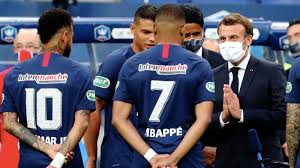 Suivez toute l'actualité de l'olympique de marseille en temps réel pendant le championnat mais aussi pendant le marché des transferts foot. Emmanuel Macron A T Il Fait Une Grosse Boulette Avec Le Psg Olympique Lyonnais Psg Olympique De Marseille
