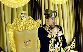 Mantan yang dipertuan agong, sultan kedah, tuanku abdul halim pu riz letak gambar kahwin sebagai wallpaper telefon. Sultan Muhammad V Yang Dipertuan Agong Ke 15