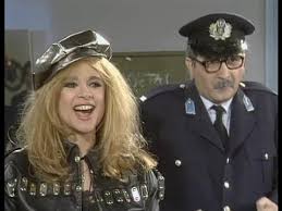 About press copyright contact us creators advertise developers terms privacy policy & safety how youtube works test new features press copyright contact us creators. Syllektiko H Alikh Boygioyklakh Tragoydaei Egw Eimai H Nea Gynaika Hd 31 12 1993 Youtube