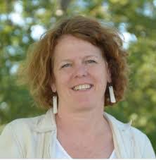 Lori Spruce's Instagram, Twitter & Facebook