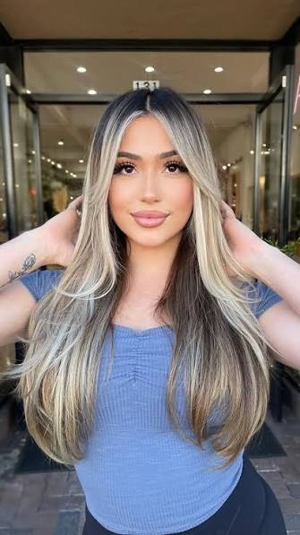 Blonde Balayage With Money Piece