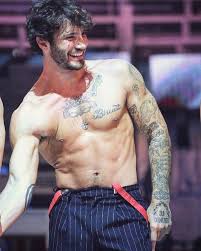 Ora stiamo lavorando all'ultima parte di casting e poi si ricomincia. Stefano De Martino La Verita Su Amici I Professori Volevano Cacciarmi Caffeina Magazine