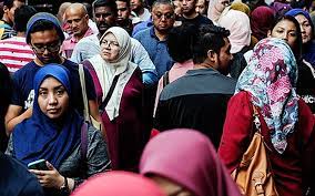 Tamils, malayalees, and telugu people make up over 85 percent of the people of indian origin in the country. Survey Shows Malays Indians Face Discrimination In Getting Jobs Free Malaysia Today Fmt