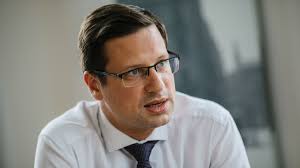 Gergely media in category gergely gulyás. Tamogatjuk Hogy A Budapestiek Nepszavazason Donthessenek Arrol Akarnak E Fudan Egyetemet Gulyas Gergely A Mandinernek Mandiner