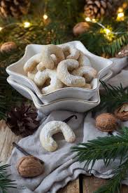 Für dieses klassische vanillekipferl rezept werden walnüsse verwendet. Vanillekipferl Ohne Mandeln Rezept Sweets Lifestyle