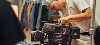 Honda cb awalnya dirancang sebagai sepeda motor sport. School Of Theatre Television And Film