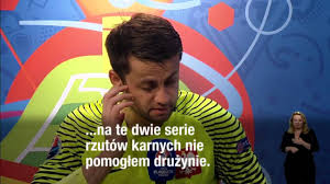 Łukasz fabiański wystąpił w dorosłej reprezentacji polski 56 razy, w 26 z nich udało mu się zachować czyste konto. Lukasz Fabianski Placze Po Przegranym Meczu Z Portugalia Hd Youtube