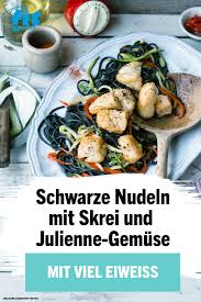 Schwarze Nudeln Mit Skrei Und Julienne Gemuse Rezept Rezepte Gesunde Fischrezepte Und Eiweissreiche Ernahrung