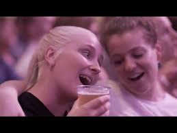 Who's gonna make the gravy" Paul Kelly cover by Kellie Cain at the historic  Belmore Hotel Scone