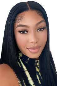 Bianca Hoskins's Instagram, Twitter & Facebook