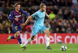 Born 27 february 1995) is a czech professional footballer who plays as a defensive midfielder for premier league club west ham united. Can All But Announced Midfielder Tomas Soucek Save West Ham