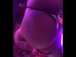One 2019 study published in the journal of strength and conditioning research suggests that romanian deadlifts and weighted hip bridges worked participants' booties harder than the back squat. Big Ass Stripper Twerking Xvideos Com