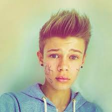 He began very popular of instagram where he started uploading photos from the young age. Benjamin Lasnier Don T Know Who He Is But I Like Him Lol Cute Teenage Boys Cute Boys Boys Haircuts