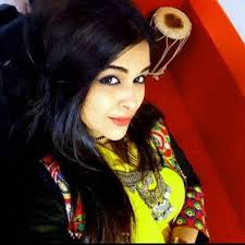 Sapna Bhatt (@BeingSapna9)