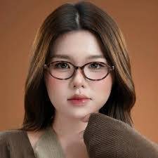 Celeste Hardy's Instagram, Twitter & Facebook