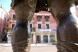 Find barletta package holidays and city breaks to barletta on tripadvisor by comparing prices and reading barletta hotel reviews. Barletta Trani Malwiederraus De Die Reiseseite Reiseberichte Und Mehr