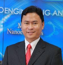 Selepas menamatkan kerjayanya di finas, beliau memulakan kerjaya lakonan sepenuh masa dan sejak itu beliau terus aktif berlakon kebanyakannya di televisyen. Assoc Prof Dr Mohd Ambri Mohamed Institute Of Microengineering And Nanoelectronics