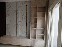 طاولة تلفزيون خلفية تلفزيون طاولة تلفزيون مع رفوف ديكورات تلفزيون in 2021 bookcase decor home decor