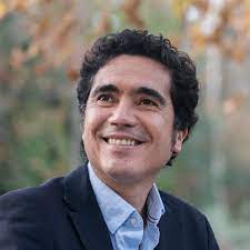 A partir del siglo xix en españa y en la américa hispana se fue imponiendo, primero como uso y después como norma en diversos ámbitos administrativos, legales, militares, entre otros, el sistema de doble apellido; Ignacio Briones Rojas Posts Facebook