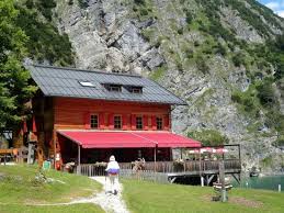 Schöner eisfall bei der halbinsel der gaisalm am achensee. Gasthaus Gaisalm Direkt Am See Bild Von Gaisalm Pertisau Tripadvisor