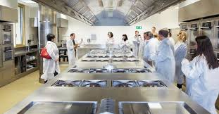 Alcune sono obbligatorie, altre sono a scelta vincolata e altre ancora a scelta libera. Da Settembre Ripartono I Corsi Di Laurea In Gastronomia Il Sole 24 Ore