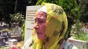 Bodrum'da trafik kazası geçiren müzisyen ve oyuncu barış akarsu kazadan 6 saat önce bu fotoğrafları çektirmişti. Sanatci Baris Akarsu Dogum Gununde Anildi Bartin