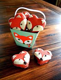 Candy Foxes For Valentines Day Valentines Day Deserts Peppermint Patties Wilton Candy Melts