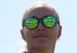 Caddie left red-faced (!) as bag falls over and hits Lydia Ko's ball during  LPGA Tour finale