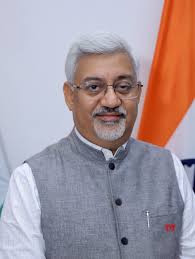 India offers $500 bn investment opportunity in clean energy, time to tap  skilled youth