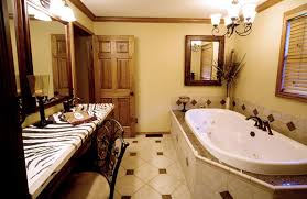 Cheshire animal print bath accessories. Animal Prints In 20 Stunning Bathrooms Home Design Lover