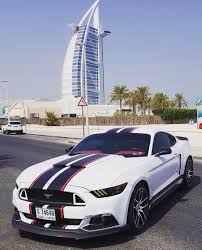 Black And White Mustang Gt Pin De Dale Robertson Em Mustang Carros