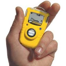 Dessa forma, o detector de gases para espaço confinado contribui para a liberação do local para trabalho e junto com utilização de exaustor e insuflador de ar e até mesmo tripé de resgate auxiliam na elaboração de um plano de evacuação imediata do local. Detector Fixo De Gas Mega Soldas