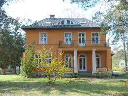 Die fenster auf der hofseite sind zusätzlich mit gittern besetzt. Schone Ferienwohnungen In Berlin Von Privat