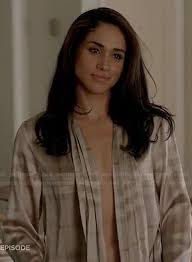 Rachel S Beige Checkered Bathrobe On Suits Meghan Markle Suits Meghan Markle Outfits Meghan Markle Style