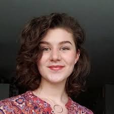 Caroline Jaffe's Instagram, Twitter & Facebook