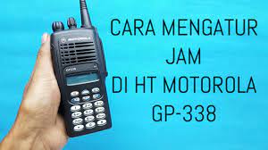 Keadaan radio off ,on kan radio lalu tekan tombol samping dibawah tombol monitor sebanyak 6 kali. 61 Cara Atur Jam Di Ht Motorola Gp338 How To Set The Clock On Ht Gp 338 Youtube