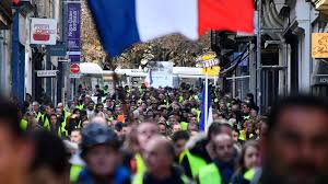 Maybe you would like to learn more about one of these? En Images La Revolte Des Gilets Jaunes En 7 Moments Cles L Express