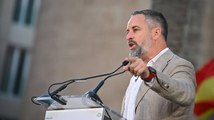 Crisis migratoria | Abascal pide en Ceuta "militarizar la frontera"