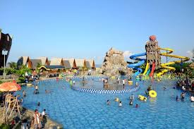 Pihak pengelola waterboom memberi diskon cukup besar. Taman Ade Irma Suryani Cirebon Waterland Taman Rekreasi Asik Di Kota Cirebon Catatan Nobi