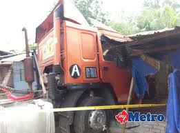 Beralih sebentar ke lembah klang. Mak Cik Cepat Keluar