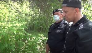 Суд приговорил к девяти годам и восьми месяцам колонии бывшего милиционера, «ангарского маньяка» михаила попкова, который ранее получил два пожизненных срока за 81 убийство. Angarskij Manyak Priznalsya V Novyh Prestupleniyah