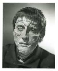 What is the name of the rose strain bred and named after Cushing's late  wife?