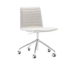 Flex Corporate So 1645 By Andreu World Visitors Chairs Side Chairs Architonic Office Furniture Design Chair Furniture