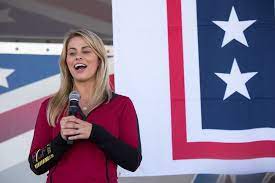 It looks like 2018 is working wonders for mma fighter, paige vanzant. Datei Paige Vanzant 180428 D Sw162 1542 27918229988 Jpg Wikipedia