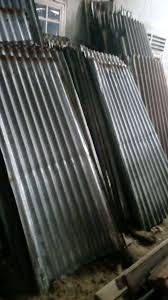 Asbes seng gelombang sering dipilih karena pemasangan yang praktis dan mudah meskipun menyerap panas dengan tinggi. Seng Bekas Dijual Konstruksi Dan Taman Murah Di Indonesia Olx Co Id